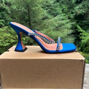 Vetaste Heels Dress Chic Blue Heels with Rhinestone Accents NIB 8